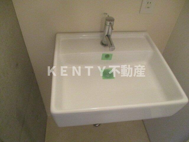 洗面設備　コンパクトで使いやすい洗面所