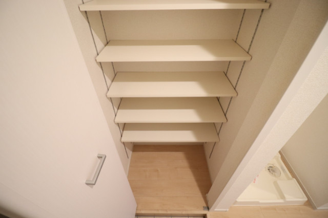 収納　衣類や荷物をまとめて整理できます