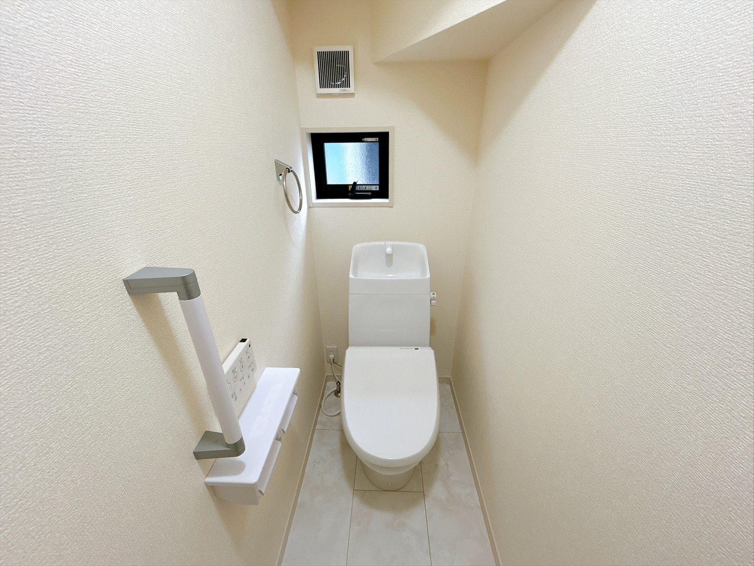 南海本線 吉見ノ里駅 徒歩13分 2階建 築1年のトイレ写真