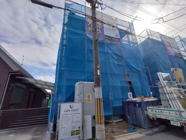 建物外観　建築中