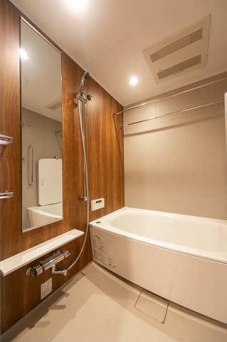 バス・シャワールーム　※写真は同タイプ住戸です。