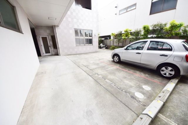 駐車場　★敷地内駐車場完備★