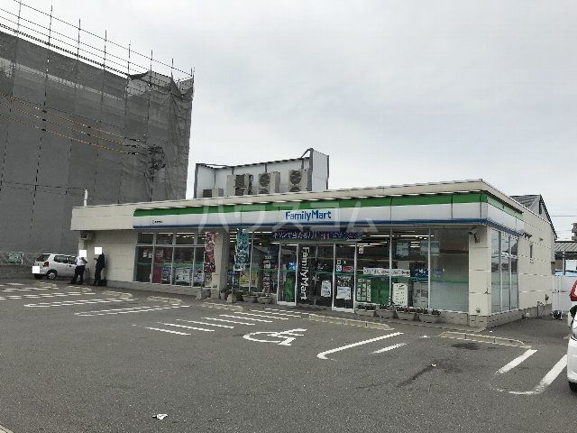 コンビニ　ファミリーマート粕屋門松店（コンビニ）まで1037m