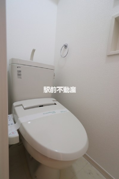トイレ　写真は同タイプ別部屋