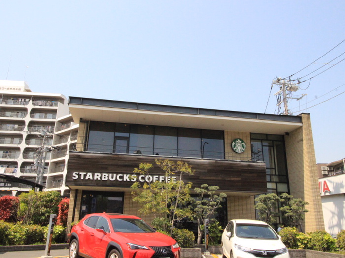 飲食店　スターバックス芦花公園店（飲食店）まで350m