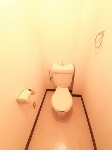 トイレ　ゆったりとした空間のトイレです
