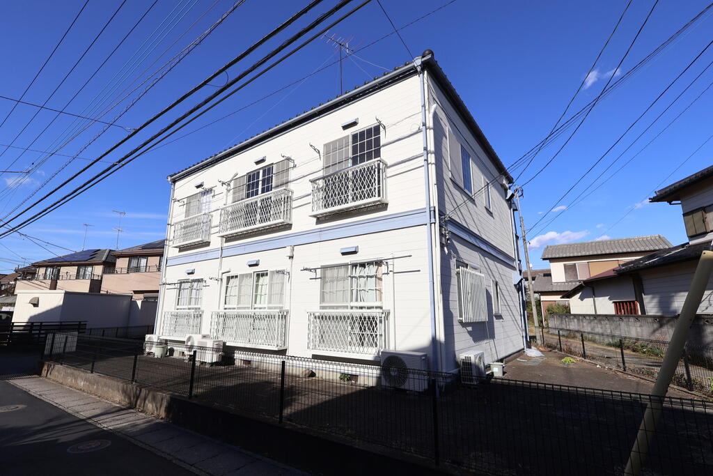 建物外観　2階角部屋