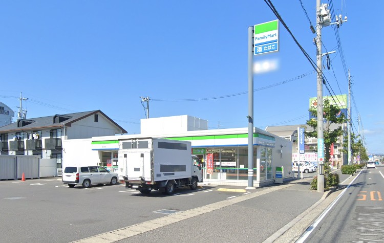 コンビニ　ファミリーマート岡山青江店（コンビニ）まで404m
