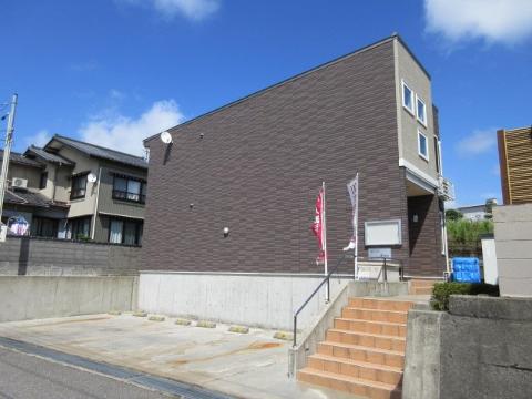 建物外観　外観写真（昼）