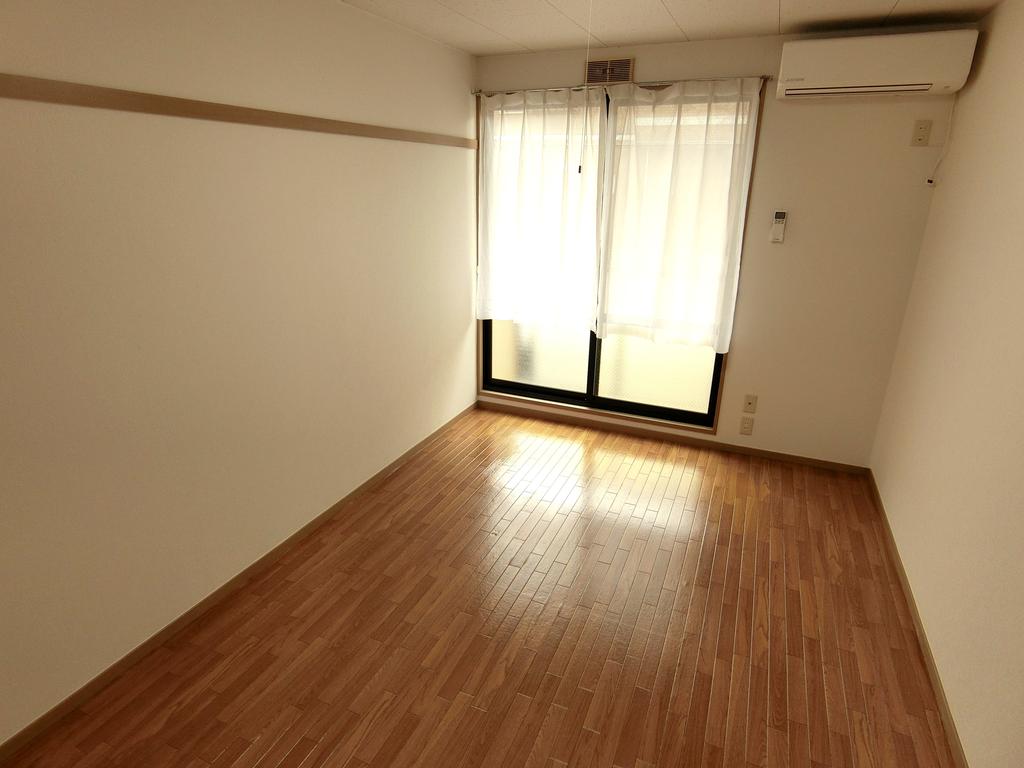 居室・リビング　四隅に柱がありませんので配置しやすい間取りです