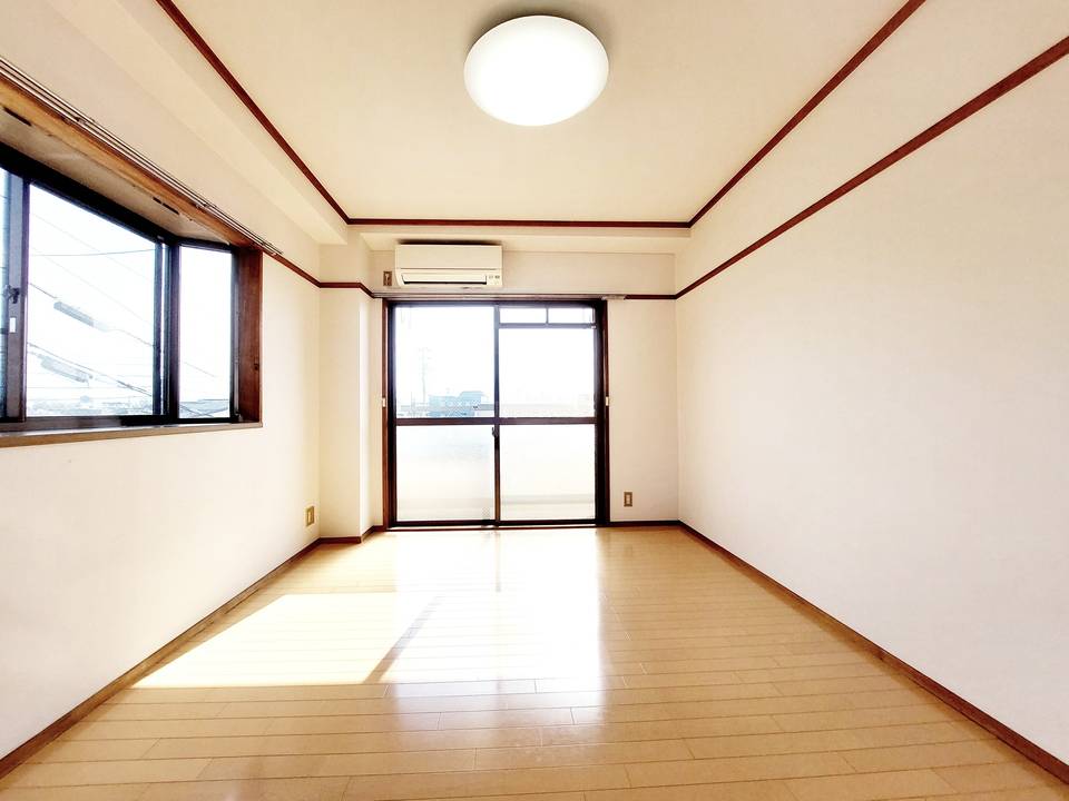 居室・リビング　リビング