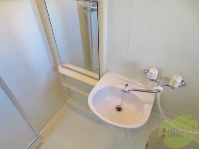 洗面設備　洗面はかわいいボウル型。あったら意外と便利なんです。