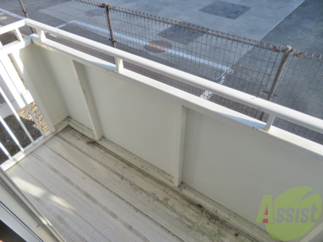 バルコニー　バルコニーは広さもありますので洗濯物も干しやすい。