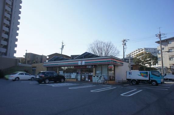 コンビニ　セブンイレブン杁が池店（コンビニ）まで150m