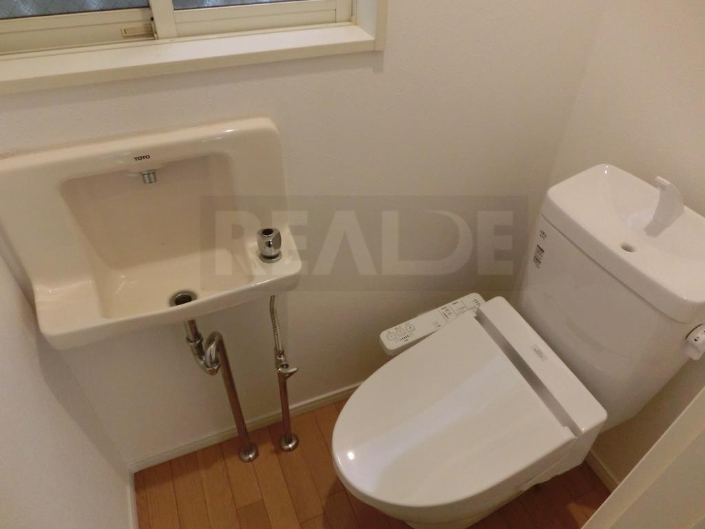 千駄ヶ谷住宅B棟のトイレ写真