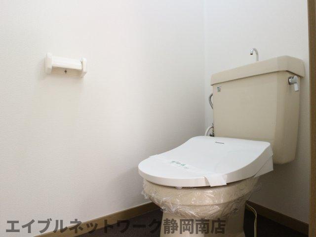トイレ　清潔感のあるトイレです