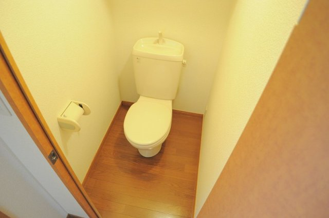 【レオパレスコスモスのトイレ】