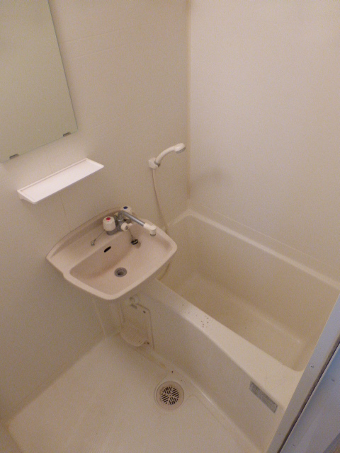 バス・シャワールーム　バス