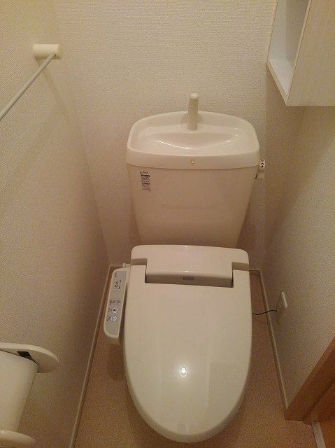 【フィオーレ葉山Ａのトイレ】