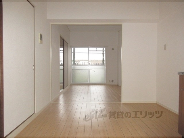 居室・リビング　リビング