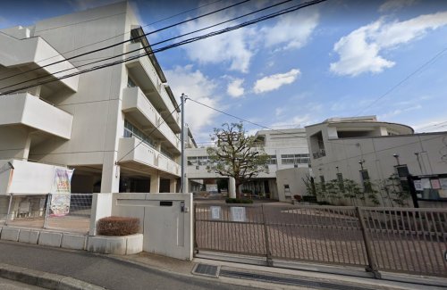 【ヨコハマオールパークス第四街区Ｌ棟の小学校】