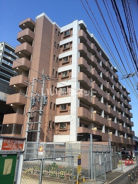 【北九州市小倉北区三萩野のマンションの建物外観】