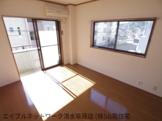 居室・リビング　使いやすい居間です