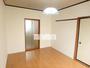 居室・リビング　南向きのフローリングのお部屋です。