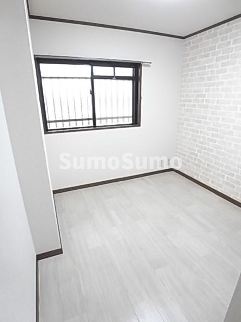 その他部屋・スペース　開放的な寝室です