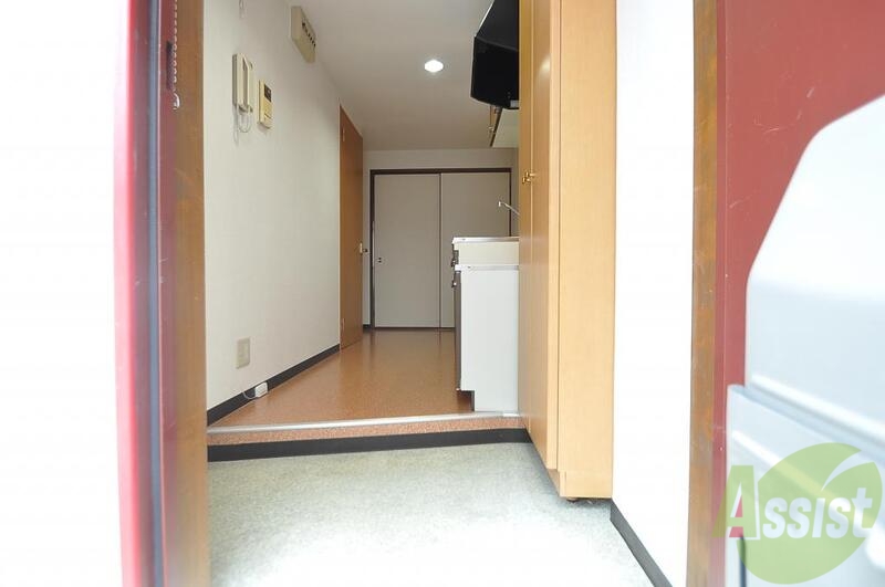 玄関　ゆったりとした玄関。もちろんシューズボックスもあります。