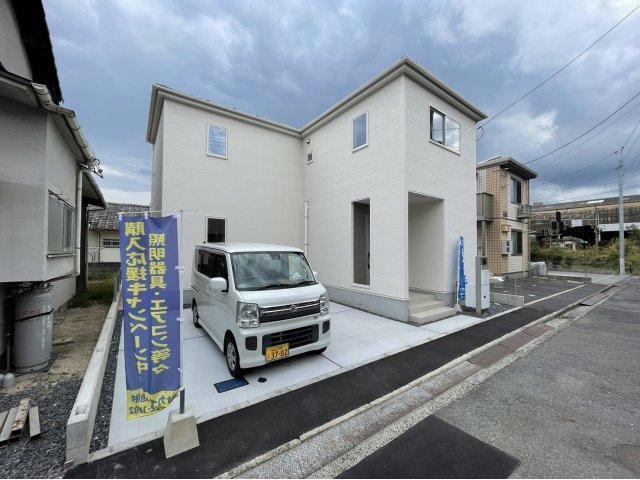 【リナージュ岩国立石町０１の駐車場】