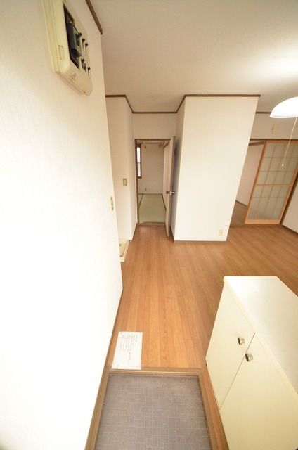 玄関　☆下駄箱あり☆