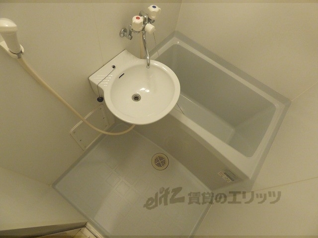 バス・シャワールーム　バス