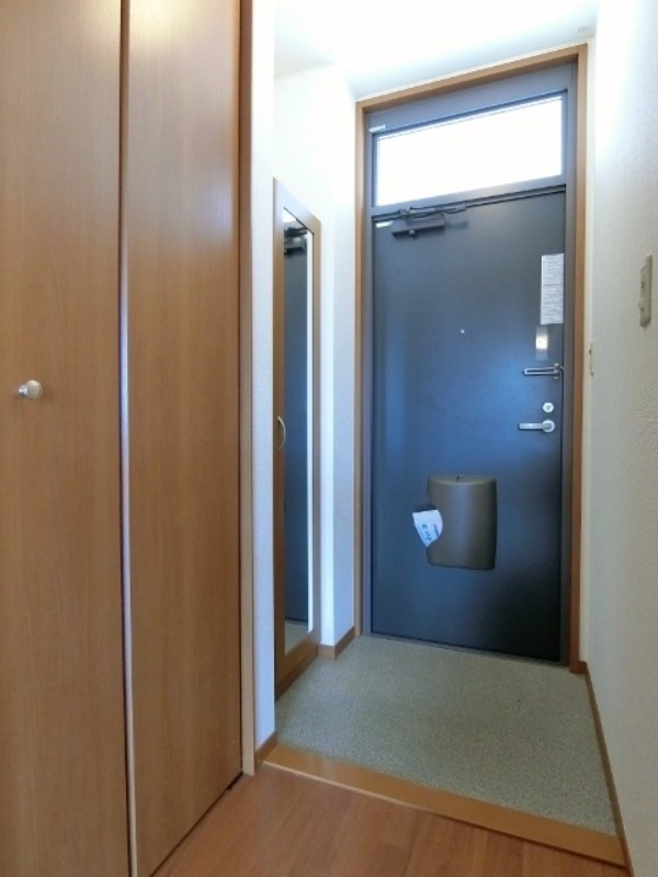 玄関　図面と現状に相違がある場合には現状を優先