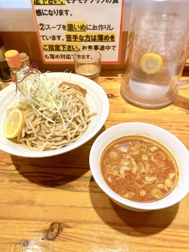 【前橋市上佐鳥町のアパートの飲食店】