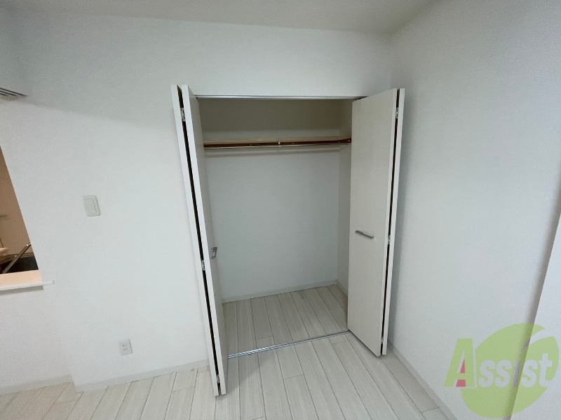 収納　寝室の収納です。部屋がすっきり片付きます。