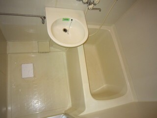 バス・シャワールーム　温水洗浄便座付き