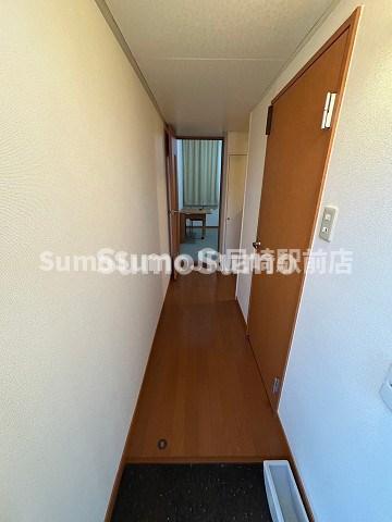 玄関　収納もある玄関です