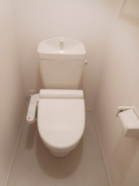 トイレ　温水洗浄暖房便座