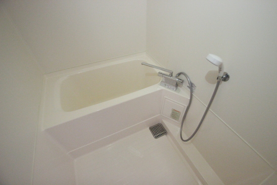 バス・シャワールーム　※別部屋の写真です