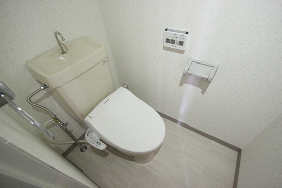 トイレ　※別部屋の写真です