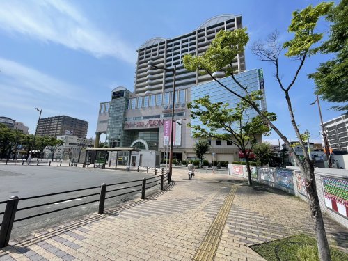スーパー　イオン 布施駅前店（スーパー）まで740m