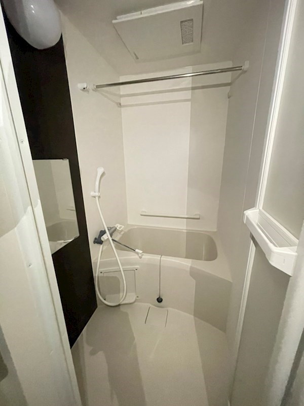 バス・シャワールーム　バスルーム