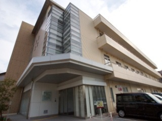 病院　医療法人三友会久松マタニティークリニック（病院）まで915m