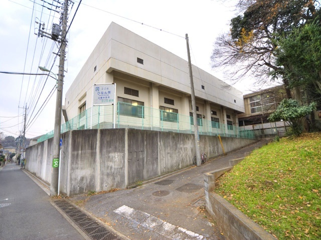 中学校　さいたま市立白幡中学校（中学校）まで775m