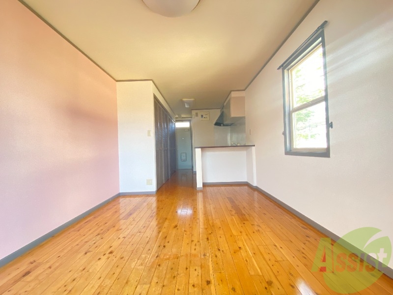 その他部屋・スペース　寝室になりそうな洋室です。シンプルで落ち着きますね。