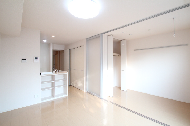 その他　【リビング】と【洋室】が一体として利用できます