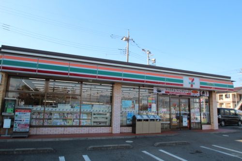 コンビニ　セブンイレブン鹿沼木工団地前店（コンビニ）まで493m