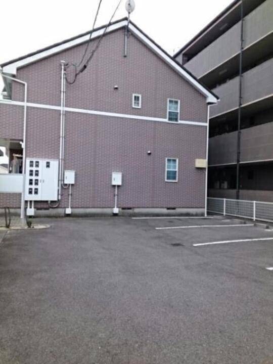 駐車場　駐車場