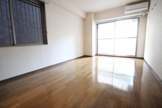 収納　写真は別の部屋のものです。間取りが反転している場合があります